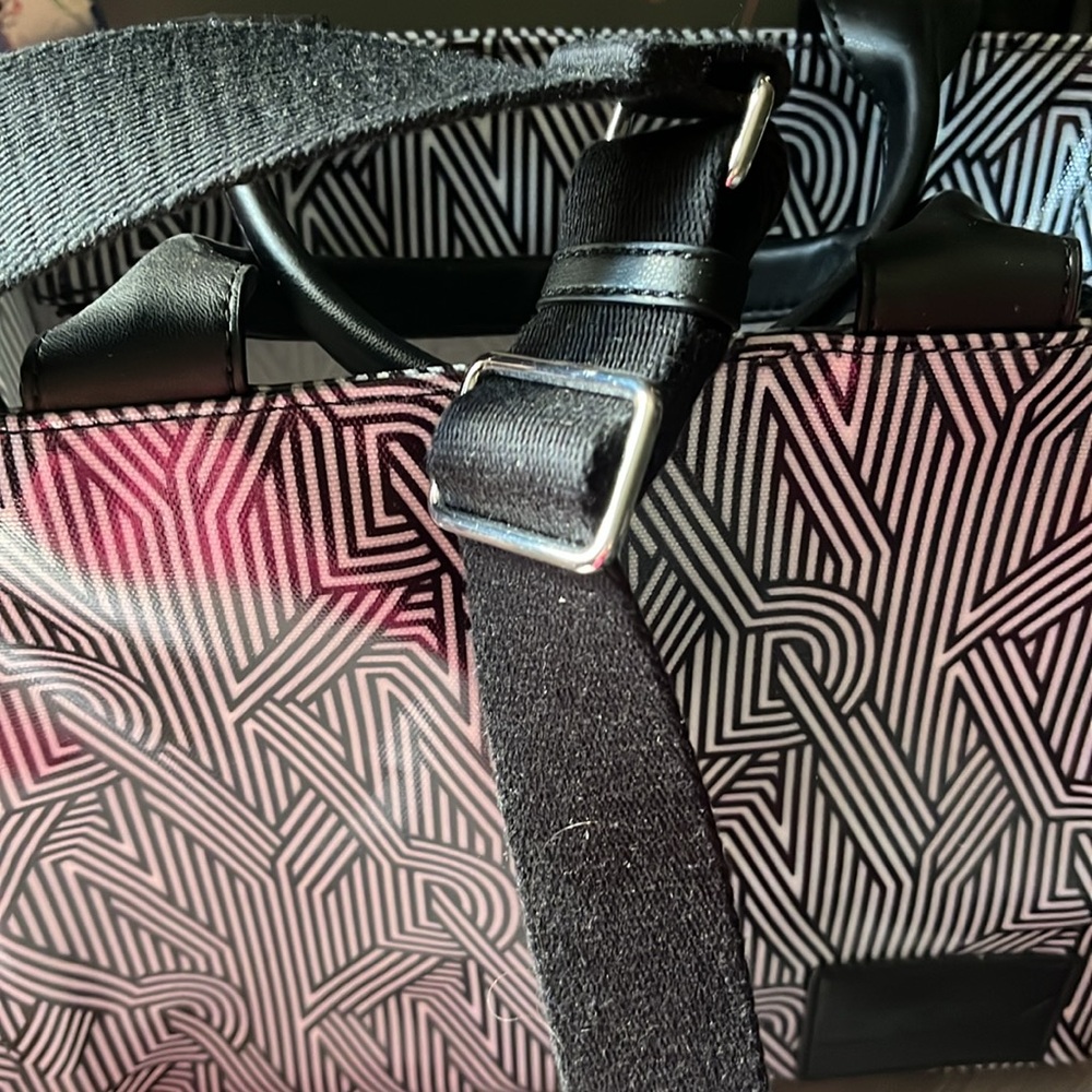 Dkny Monochrome Patterned Accessory No Call Outs … - image 4